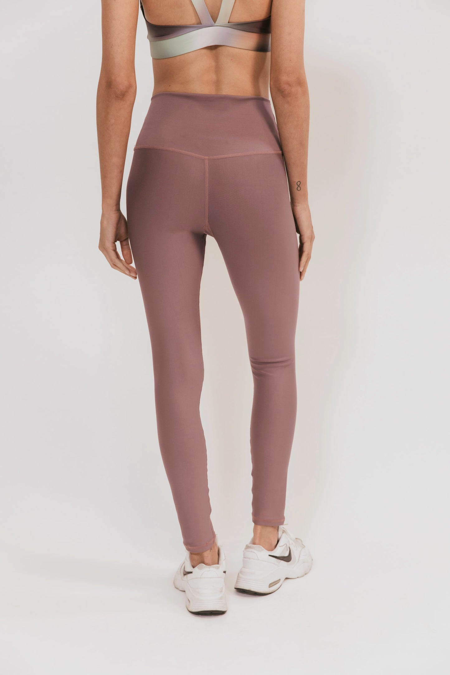 LEGGING LOLA TIRO ALTO LILA